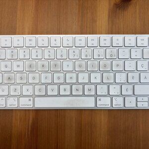 Apple Magic Keyboard with Numeric Keypad (2nd Gen, Lightning, Canadian French)